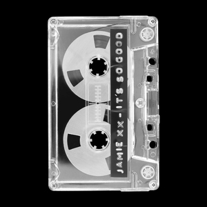 丝袜美女被❌出水视频
